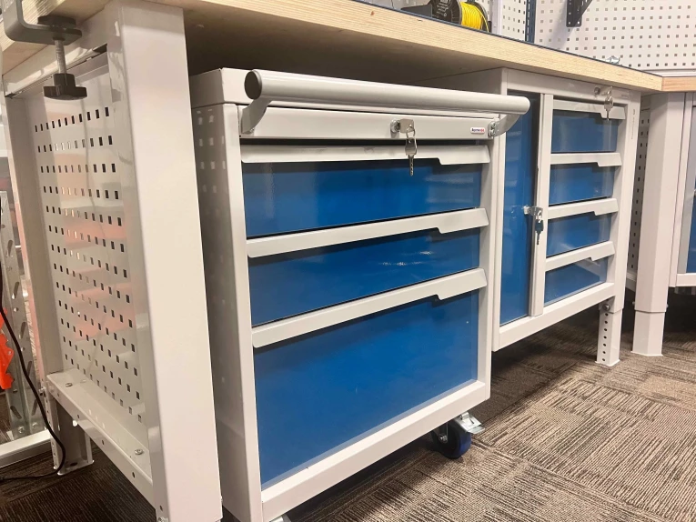 Стол-верстак Craft 1602.L25.5 купить в Самаре Стол-верстак Craft 1602.L25.5 купить в Самаре