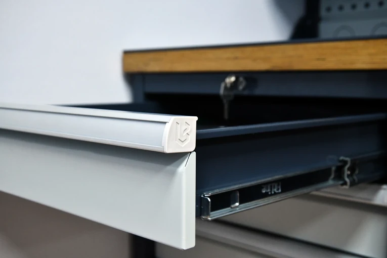 Верстак FBK 1551.13.3-2 купить в Самаре Верстак FBK 1551.13.3-2 купить в Самаре