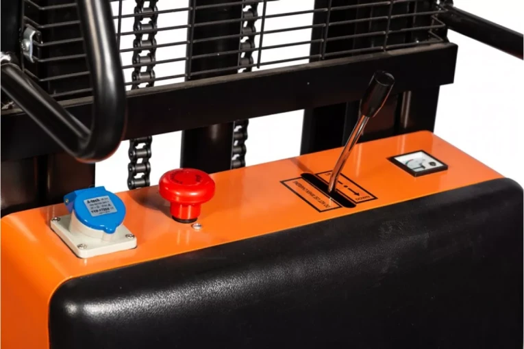 Штабелер электрический самоходный 1,2 т - 3 м Вилы: 1150 , Гелевая АКБ, CL1230J SIBLINE купить в Самаре Штабелер электрический самоходный 1,2 т - 3 м Вилы: 1150 , Гелевая АКБ, CL1230J SIBLINE купить в Самаре